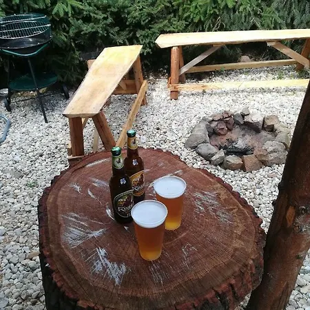 Tatil Evi Stromovy Srub S Karavanem U Reky