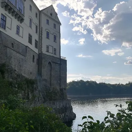 Stromovy Srub S Karavanem U Reky Kovářov